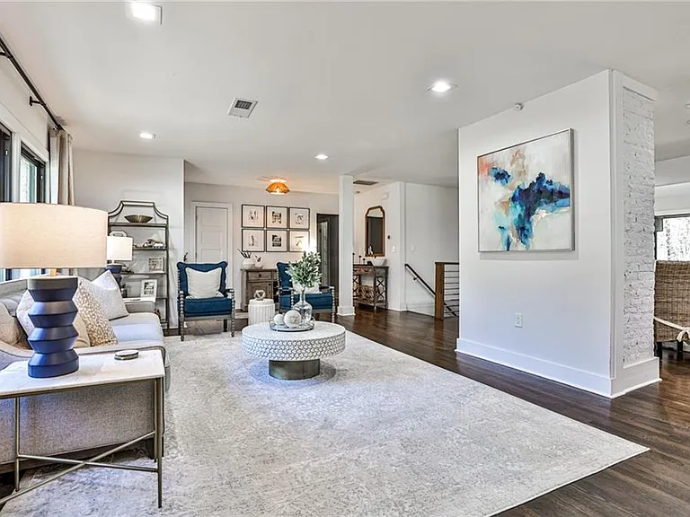 865 Moores Mill Rd NW — Photo 4
