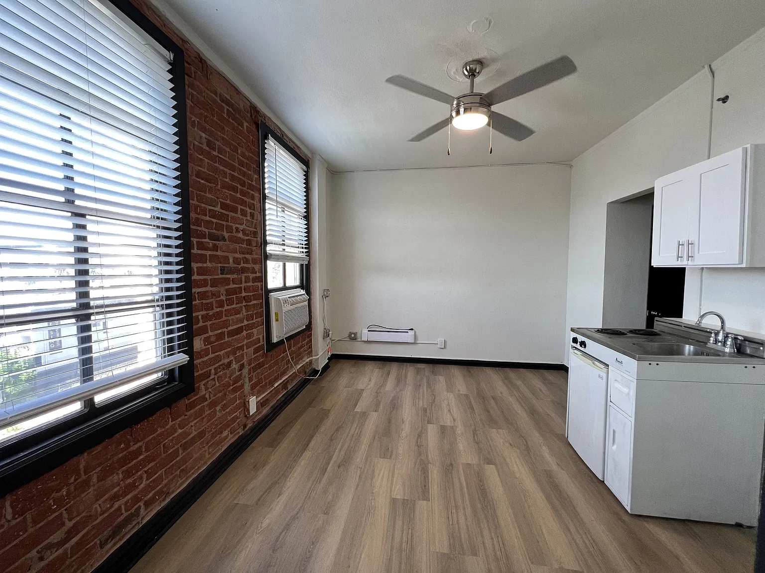 Kipling Apartments — Photo 2