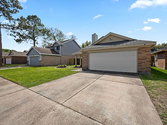 3rd image of 15419 Scenic Haven Dr