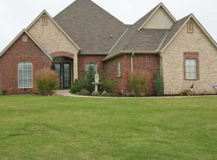 1100 W Tea Olive Way, Mustang, OK 73064