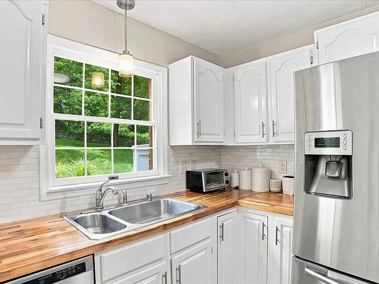 111 Launchris Dr — Photo 29