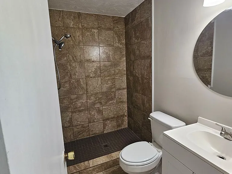 3318 Teakwood Dr — Photo 11