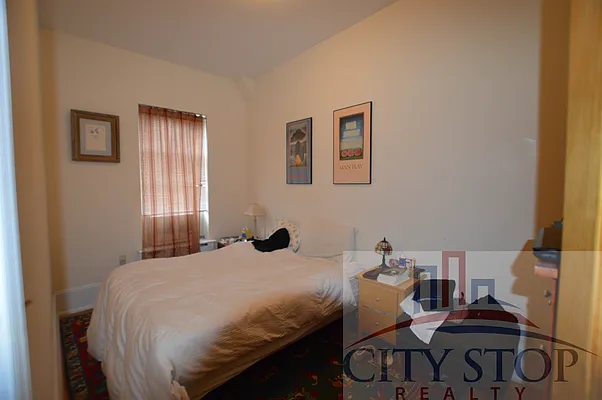 Rented by City Stop Realty | media 67