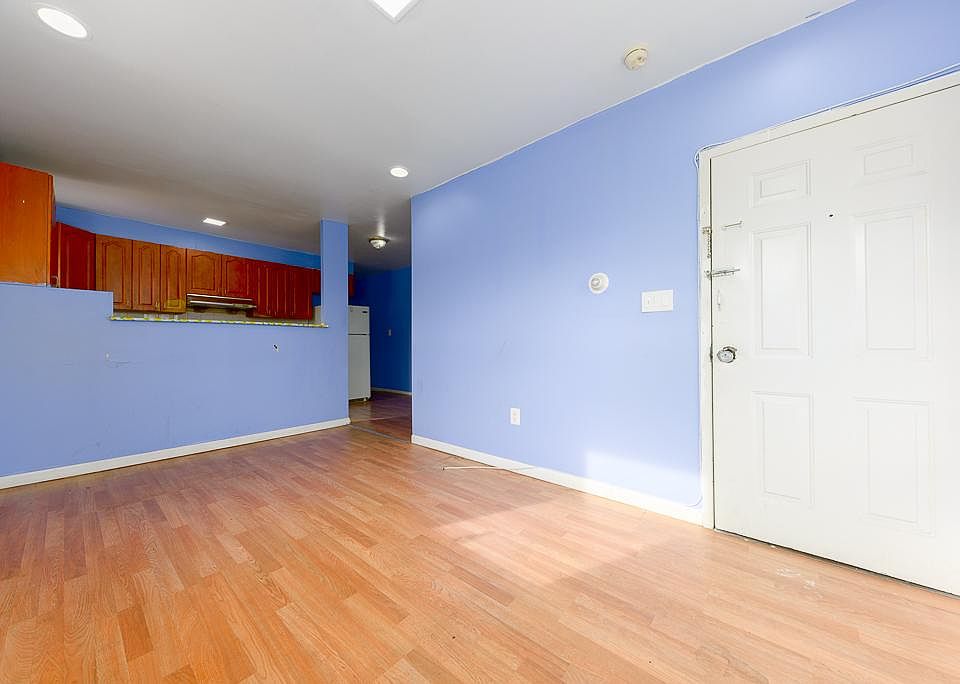 1st image of 95-52 112th St #3