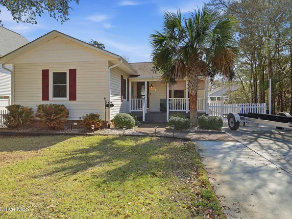 142 NW 8th Street, Oak Island, NC 28465