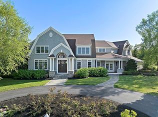 2 Stratford Ter, Cohasset, MA 02025