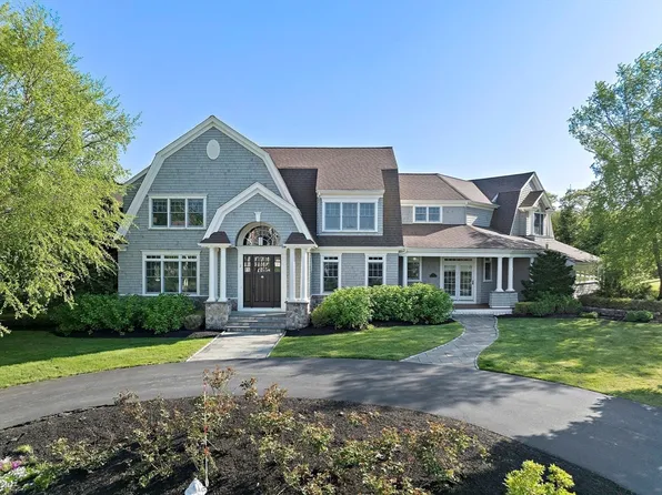 2 Stratford Ter, Cohasset, MA 02025