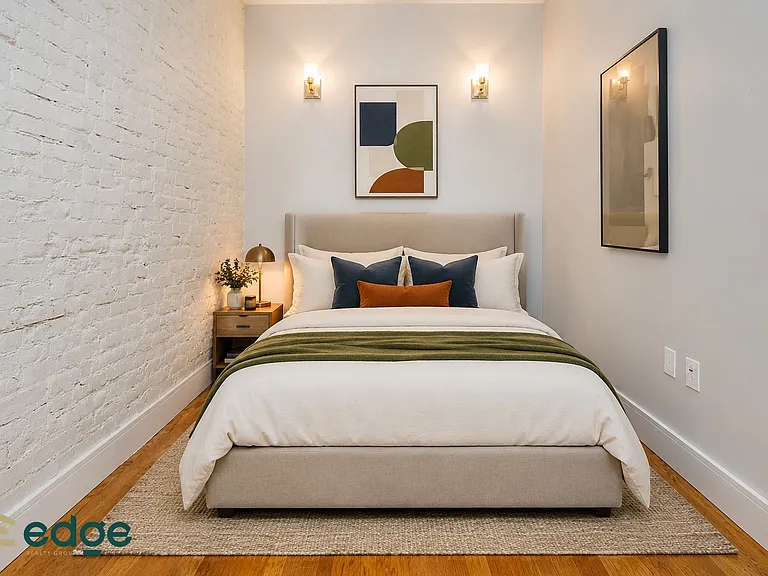 565 Evergreen Ave #2B — Photo 3