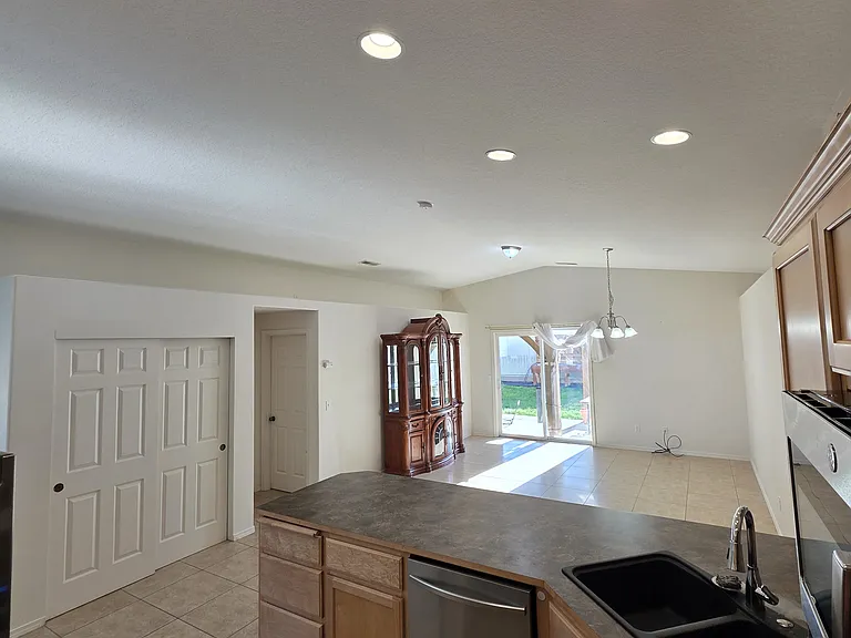 5306 Hayes Ln — Photo 12
