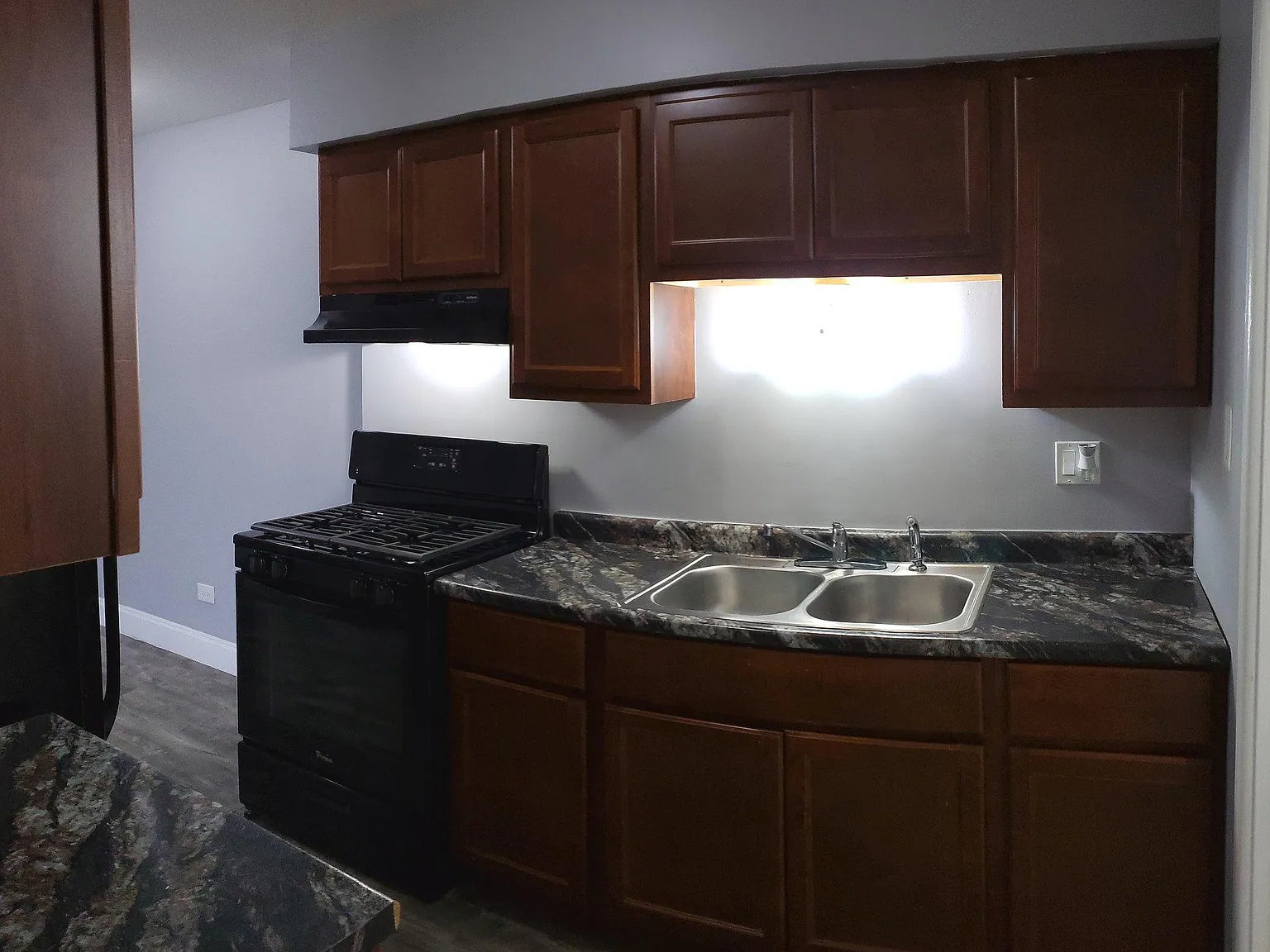10210 Ridgeland Ave - C5 - Renovated 4/18 — Photo 4