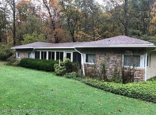 1020 Heart Lake Rd, Jermyn, PA 18433
