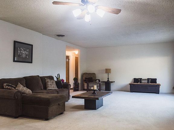 4th image of 2025 W Lodi Ave