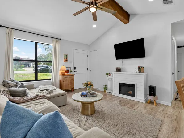 308 River Hills Dr, San Marcos, TX 78666