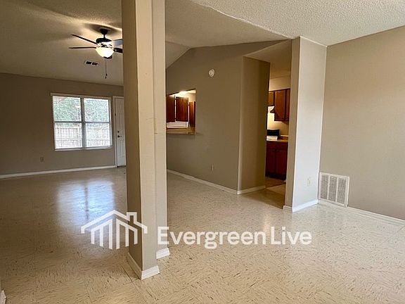 2nd image of 107 Jardin Ct