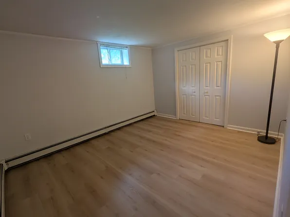 542 Worcester St #1A, Wellesley Hills, MA 02481