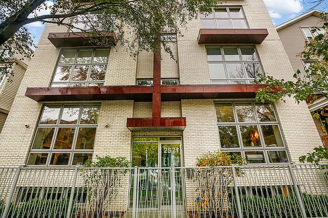 1st image of 2521 N Ashland Ave APT 1N