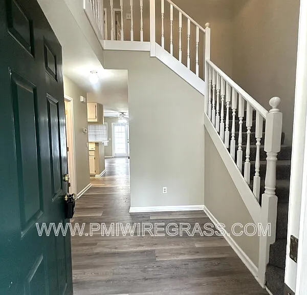125 Commons Dr — Photo 2