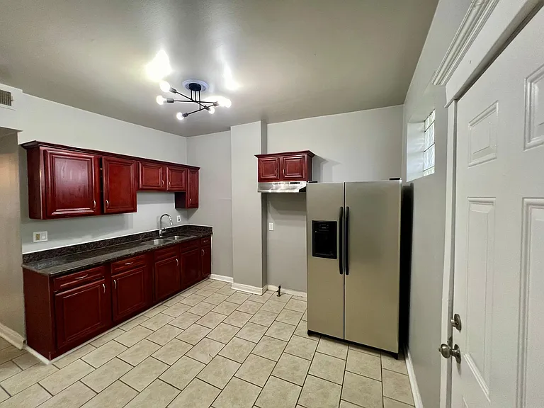 5735 S Marshfield Ave #2 — Photo 8