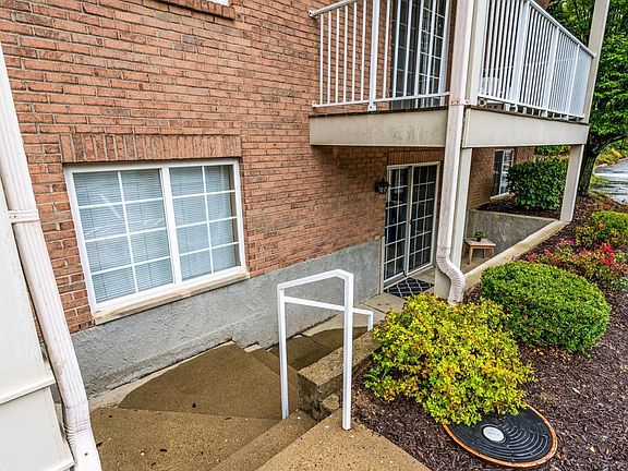 2nd image of 3070 Preserve Ln