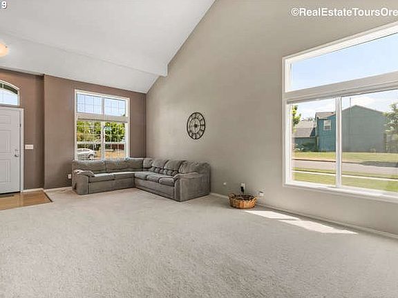 4th image of 2193 SE 60th Ave