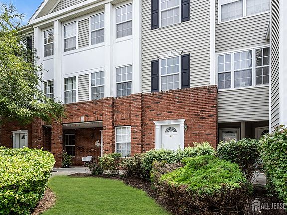 2nd image of 2609 Ridgeview Ct