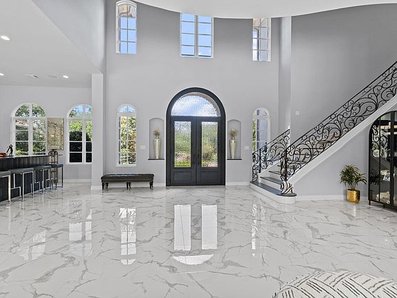 5th image of 39 Maymont Way