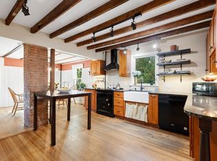 34 Chestnut St, Danvers, MA 01923