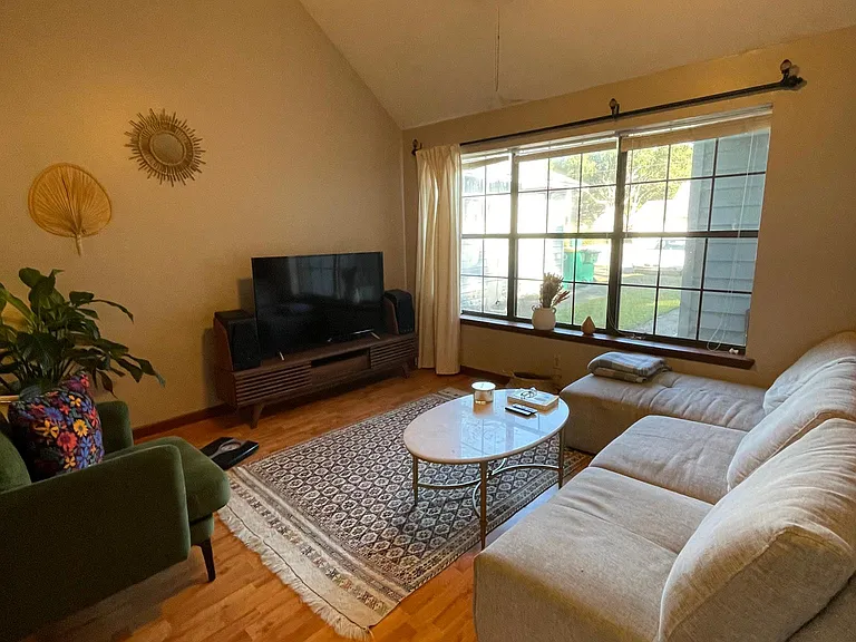1008 Pineview Blvd #D — Photo 6