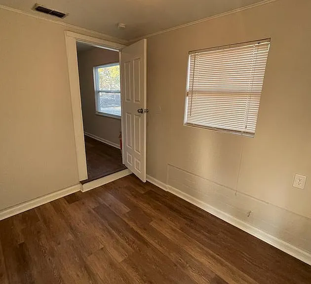 bonus 3rd bedroom or office