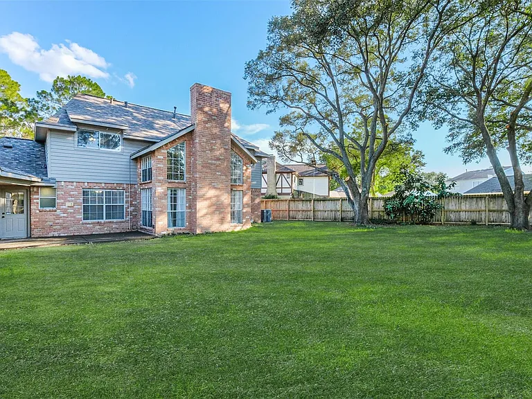 20506 Park Pine Dr — Photo 49