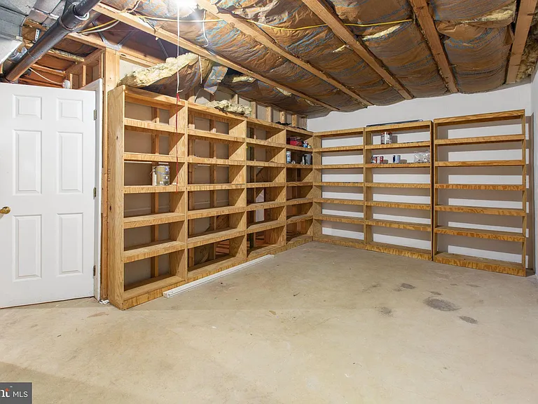 1011 Charles St #C — Photo 46