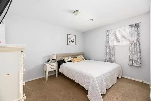 3rd image of 3557 Lewis Cir