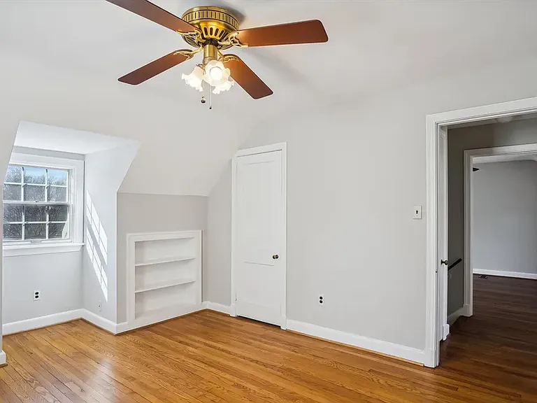 10215 Day Ave — Photo 12