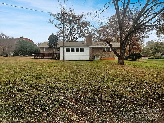 5th image of 3378 Tanglewood Dr