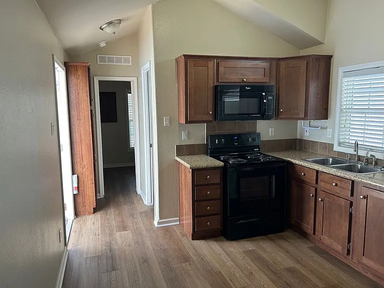 2211 Ashberry Ave #23 — Photo 11