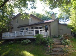 10533 W Pine Ridge Rd, Greenfield, WI 53228