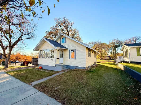 1332 Lake Ave, Detroit Lakes, MN 56501