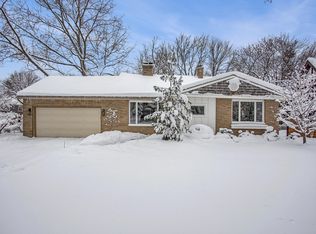 2341 Englewood Dr SE, East Grand Rapids, MI 49506