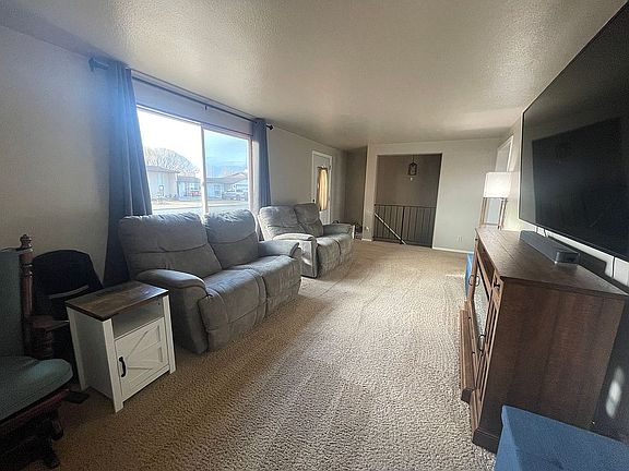 5th image of 220 N Solomon St #200E