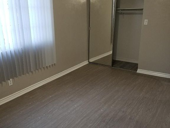 3rd image of 18407 Roscoe Blvd APT 35