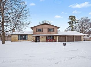 2412 Kenilworth Dr, Elkhart, IN 46514