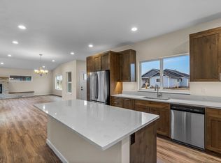 1501 NE Perspective Dr, Prineville, OR 97754