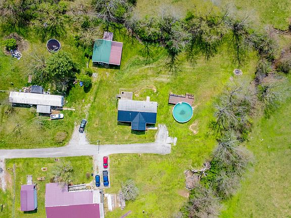 3rd image of 640 Meadowbrook Dr