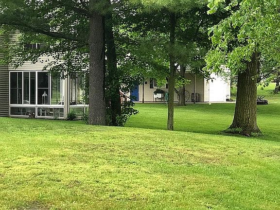 4th image of 2105 Wildflower Ave