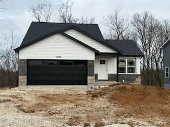 1196 Marathon Dr, Foristell, MO 63348
