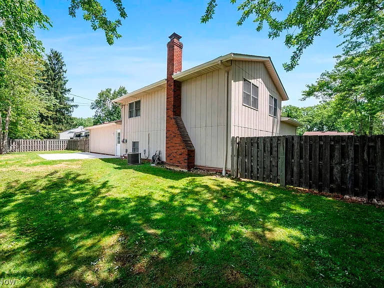 5034 Medhurst Ave — Photo 27
