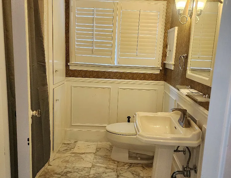 725 N Main St — Photo 18