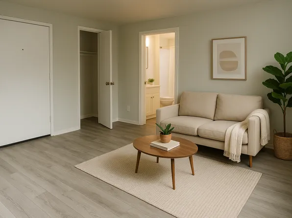 230 1st Dr SE APT 11, New Philadelphia, OH 44663