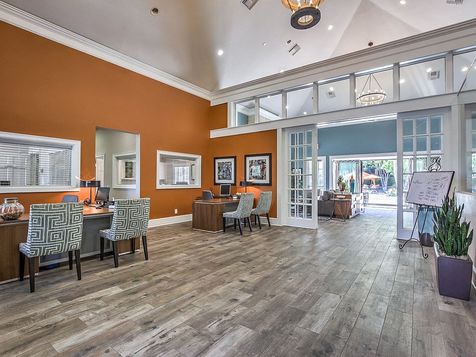 Leasing Office