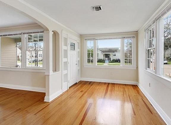 2nd image of 1027 S Turnbull Dr